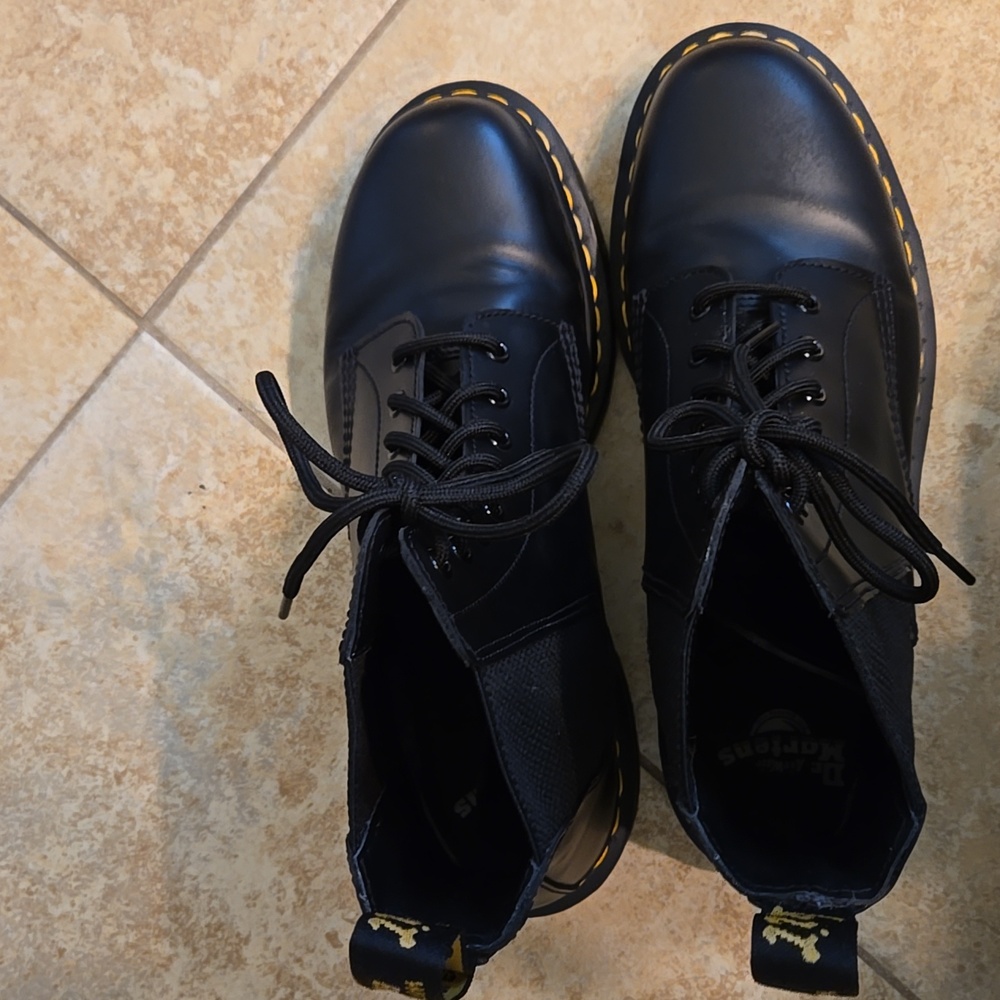 Dr Martens 1460 Harper Smooth Leather Lace Up Boots EUC - Picture 8 of 10